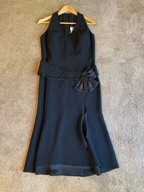 Daymor Couture Black Sleeveless V-Neck Evening Dress with Waist Bow Size 10